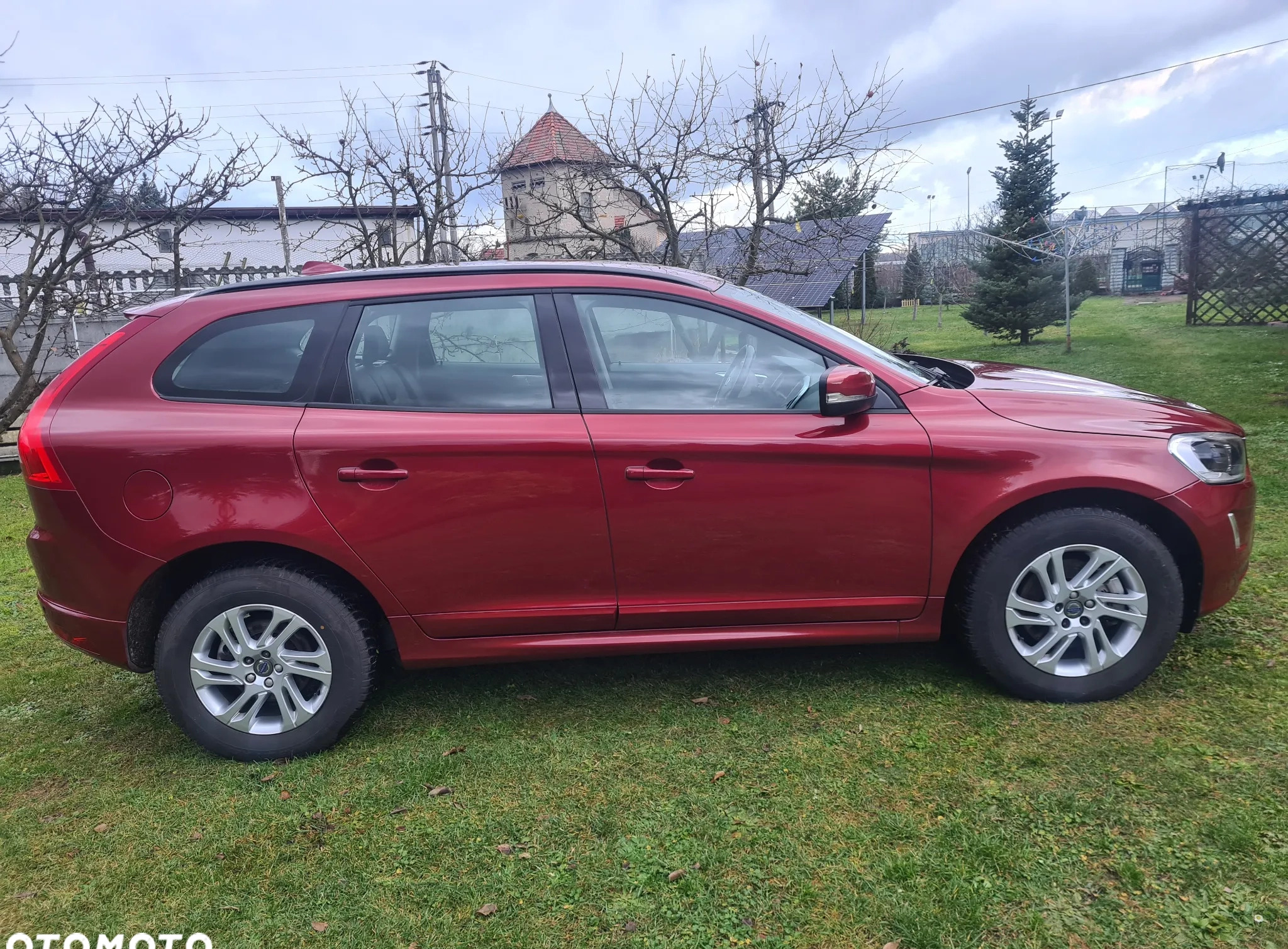 Volvo XC 60 cena 84000 przebieg: 128500, rok produkcji 2015 z Jasień małe 172